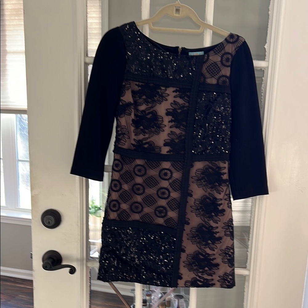 Chic Black and Nude Lace Dress